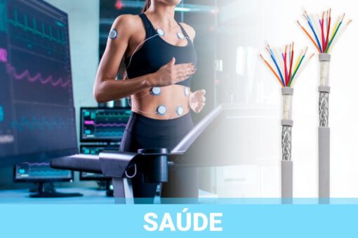 Mulher em roupa de treino com eletrodos no corpo, em um ambiente de laboratório moderno, indicando uma análise da saúde e do condicionamento físico. A palavra ‘SAÚDE’ está visível na parte inferior da imagem.