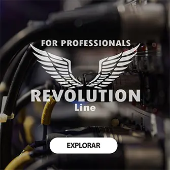 Logotipo estilizado com asas e texto ‘FOR PROFESSIONALS’ sobre um fundo de componentes eletrônicos, destacando a linha ‘REVOLUTION’ para um público profissional, com um botão ‘EXPLORAR’ convidativo. Cabo de áudio preto enrolado com conectores estéreo de 3,5 mm e XLR, marcado com ‘DLK’ e ‘DATA LINK’, ideal para profissionais que buscam qualidade e organização em suas conexões de áudio.