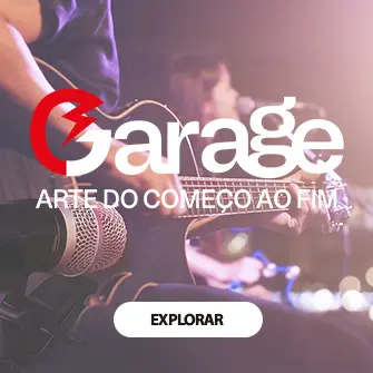 Banda em performance ao vivo com microfone prateado em destaque, texto ‘Garage’ e botão ‘EXPLORAR’, transmitindo a energia e a arte da música do começo ao fim em um ambiente festivo. Ao colocar o mouse em cima, Cabo de instrumento musical DATALINK da linha Garage, com embalagem preta destacando a arte vibrante e informações sobre a qualidade superior do produto, como ‘COBRE+PURO’ e ‘EXCLUSIVOS CONECTORES DLK'.